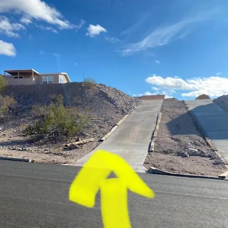 Magnificent & Tranquil Home, Mountain Views , 8 Mins To Casinos & River, Fire Pit, Bbq Bullhead City Exterior photo