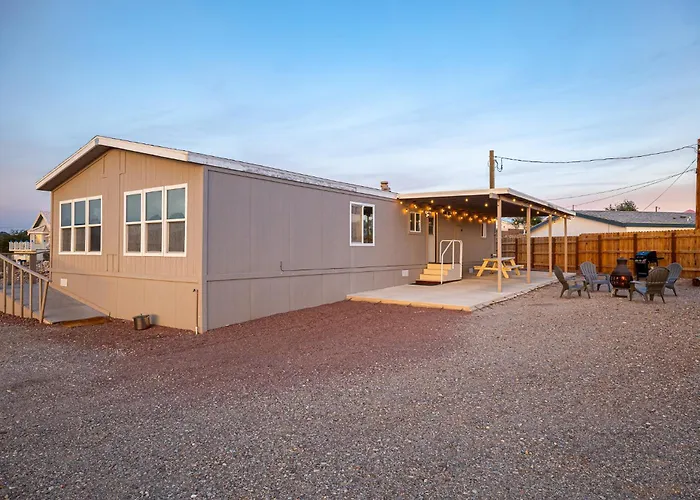 Magnificent & Tranquil Home, Mountain Views , 8 Mins To Casinos & River, Fire Pit, Bbq