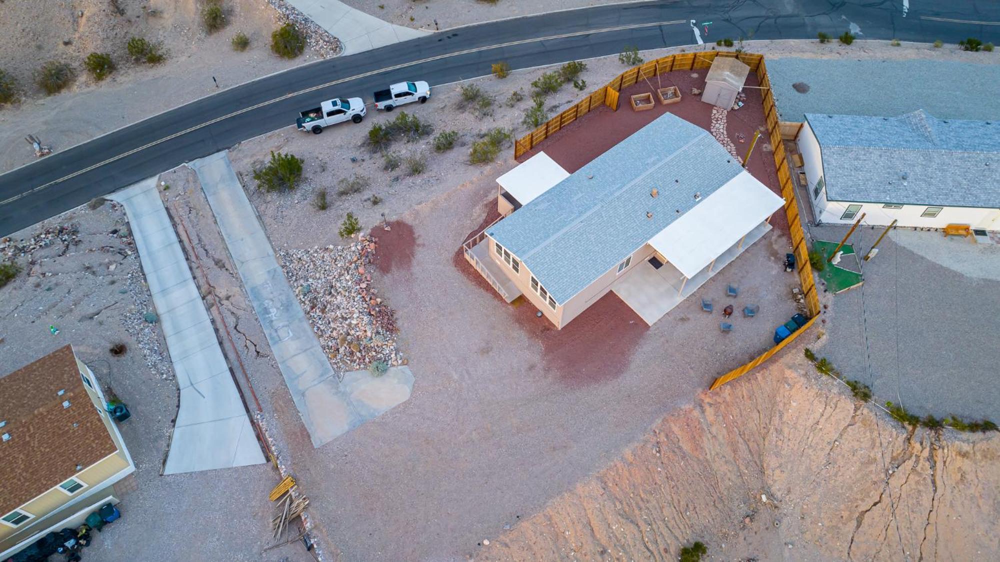 Magnificent & Tranquil Home, Mountain Views , 8 Mins To Casinos & River, Fire Pit, Bbq Holiday home Bullhead City